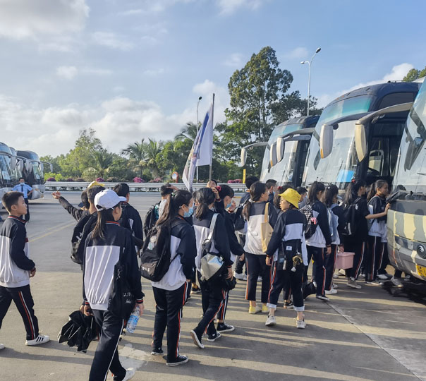 安全出行我負(fù)責(zé)，努力拼搏你做主