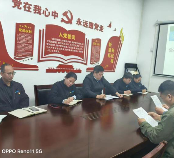 公交公司紀(jì)檢監(jiān)察室組織開(kāi)展關(guān)于強(qiáng)化 車(chē)輛維修廉政風(fēng)險(xiǎn)防控監(jiān)督約談會(huì)議